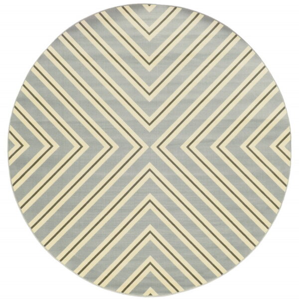 8' X 8' Round Geometric Stain Resistant Indoor / Outdoor Area Rug - Gray / Ivory