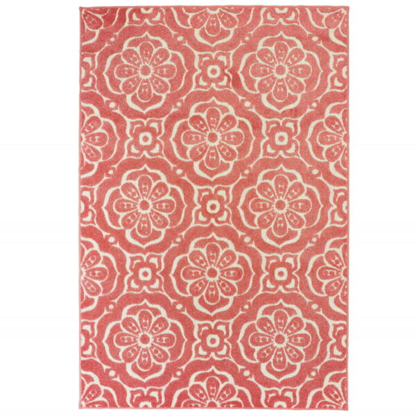 7' X 10' Floral Stain Resistant Indoor / Outdoor Area Rug - Pink