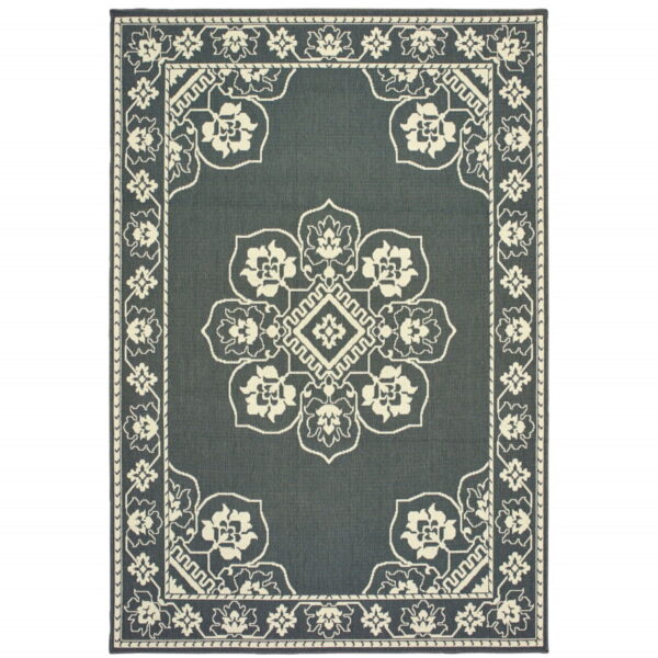 7' X 10' Oriental Stain Resistant Outdoor / Indoor Area Rug - Gray / Ivory