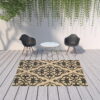 7' X 10' Oriental Stain Resistant Indoor / Outdoor Area Rug - Beige / Black - Image 2