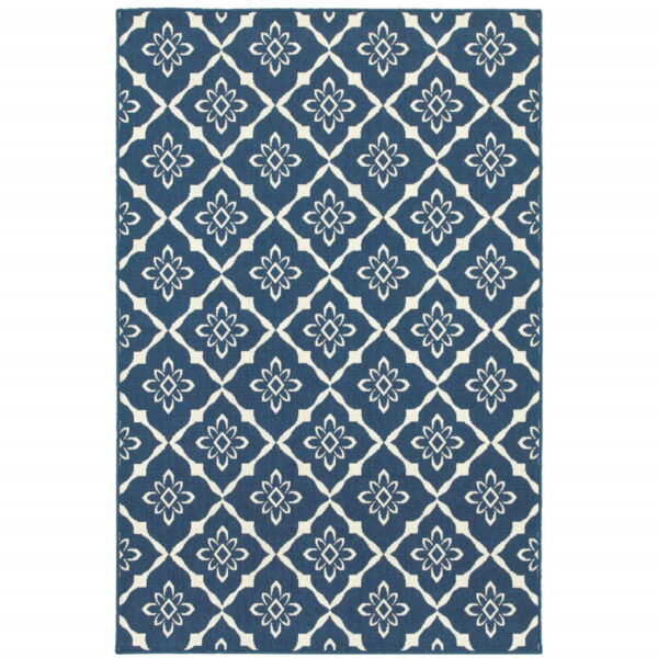 7' X 10' Floral Stain Resistant Outdoor & Indoor Area Rug - Blue / Ivory