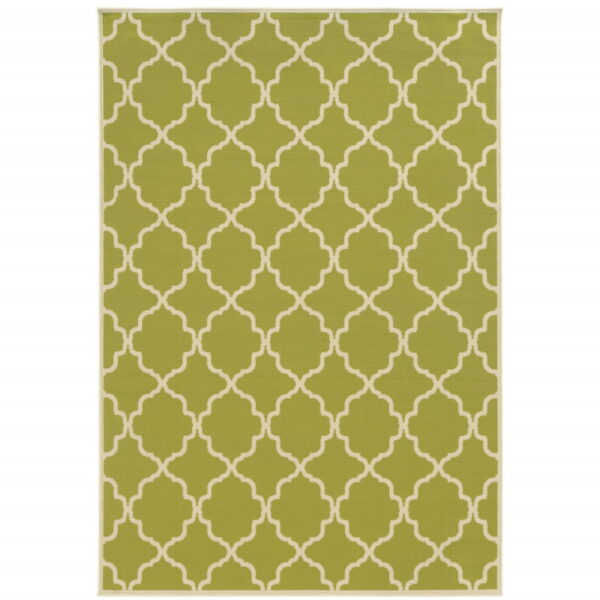 7' X 10' Geometric Stain Resistant Outdoor / Indoor Area Rug - Green / Ivory